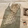 Bufanda de gasa versátil para primavera y verano, bufanda de cinta para mujer, organza transparente de lunares en onda de doble capa, lunares en onda en blanco y negro, ligera y suave.