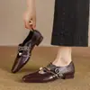 Moda Retro Francesa com Design de Rebites, Sapatos Quadrados Elegantes e Estilosos, Aumentam a Altura, Versáteis e Modernos Sapatos de Couro