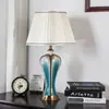 Nova luminária de mesa de cerâmica Jingdezhen Langhong estilo chinês, presente quente e estiloso para celebração de casamento de alto padrão, luminária de cabeceira para quarto, disponível para atacado