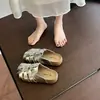 Medias Zapatillas de Verano para Mujer, Estilo Nuevo Hueco, Zapatillas Tejidas Estilo Birkenstock 2026, Suela de Grosor Medio, Slip-On Retro con Punta Cerrada