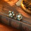 Nuevos Pendientes de Perla de Agua Dulce con Flor Microincrustada, Pendientes Versátiles de Nueva Estética Verde, Pendientes de Lujo Ligero de Moda