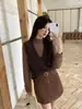 Xiu Xixi 2026 Otoño Nuevo Estilo Coreano Cuello en V Elegante Chaleco Base de Lana de Oveja Top para Mujer K86908