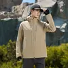 Chaqueta softshell suave totalmente termosellada del mismo estilo de Dijia para hombres y mujeres, versión para parejas, a prueba de viento e impermeable, adecuada para montañismo, disponible para compra en grupo, se puede imprimir con logotipo