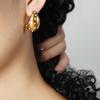Estilo europeo y americano nueva moda personalizada versátil acero de titanio chapado en oro geométrico gota de agua incrustado de diamantes alto brillo aretes de cuentas joyería para mujer