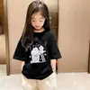 Camisetas de Manga Curta para Meninas Algodão Puro Roupas de Verão para Crianças 2026 Novas Camisas Populares de Meia Manga para Primavera e Verão para Crianças Pequenas e Médias