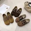 Zapatos Birkenstock Retro de Suela Gruesa Cobertura Total para Mujer Otoño 2026 Nuevo Estilo Aumento de Altura Interior Versátiles Cómodos Mocasines Zapatos Individuales Birkenstock