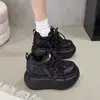 Sapatos casuais femininos versáteis para baixinhas 10cm mocassins 2026 outono novo estilo coreano sapatos com blocos de cor de sola grossa para mulheres