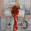 Nuevos tiradores de puerta florales versátiles para respaldo de silla de boda al aire libre, decoraciones florales para escaleras, decoraciones para coche de boda en la iglesia y accesorios florales artificiales.