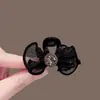 Exquisita Garra de Cabelo de Madeira com Malha Fina e Garra de Diamante Sintético, Clipe Lateral Versátil de Alto Valor, Luxo Leve, Moda Doce