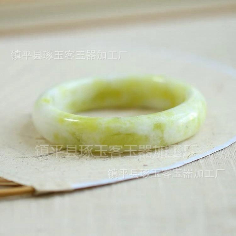 蓝田玉手镯