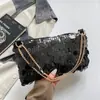 Nova Bolsa Quadrada Pequena com Corrente 2026 com Textura de Lantejoula, Bolsa de Ombro e Transversal Elegante e Moderna para a Noite