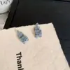 Um Gatinho em Uma Mordida, Brincos de Gato Azuis Aveludados e Fofos, Brincos Pequenos de Animal Cartoon Gentil