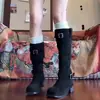 Botas Arredondadas Plissadas Melard para Mulheres com Saltos Grossos e Solas Espessas, Sapatos Western Cowboy 2025, Botas de Montaria Versáteis que Aumentam a Altura