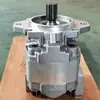 Suministro Bomba de trabajo para bulldozer D85 Bomba hidráulica de engranajes 705-11-38010