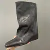 Versión de piel de oveja ~ Botines plisados estilo británico, puntera cuadrada para mujer, con elevador interior, caña ancha, botas vaqueras occidentales, botas de montar hasta la mitad de la pantorrilla