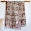 Bufanda a Cuadros Florales de Estilo Étnico Retro Contrastante para Mujer en Otoño e Invierno, Versátil Chal de Borlas de Imitación Cachemir para Uso de Alta Gama
