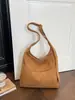 Bolsa tote vintage de grande capacidade para mulheres, novo modelo 2026, bolsa de ombro/axila versátil e moderna em camurça vintage