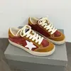 Zapatos Deportivos Casuales de Cuero Suave Estilo Coreano con Estrellas Retro Desgastadas para Mujer 2026 Otoño/Invierno Nuevos de Caña Baja Planos Zapatos de Entrenamiento Alemanes