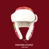 Japonês pelúcia Lei Feng chapéu feminino inverno equitação proteção auricular frio ao ar livre versão coreana de todos os jogos chapéu quente comércio exterior atacado
