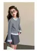 Camiseta básica para niña, cárdigan de otoño e invierno para niños, suéter de estilo coreano con encaje, top de color liso, versátil y elegante para niños pequeños
