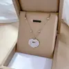 [Cuerpo entero de acero de titanio] Collar de oro real de estilo minimalista con cerradura Xiangyun con personaje Fu en horno para mujer, accesorios de cadena de clavícula de celebridades de Internet