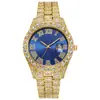 Reloj de hombre europeo y americano bestseller transfronterizo con correa de acero, esfera de números romanos hip-hop, calendario incrustado de diamantes, reloj de pulsera de cuarzo para hombre