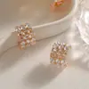 Pendientes de Aro en C de Circonita Retro de Lujo Ligero, Diseño de Nicho, Pendientes Exquisitos y Versátiles, Moda de Alta Gama y Accesorios de Oreja Personalizados