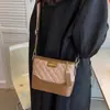Bolsa Hobo Acolchoada de Nicho 2025 Nova Cor Color Block Tendência Pequena Estilo Chanel Bolsa Transversal Elegante Simples Bolsa de Ombro Color Block