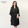 Nuevo modelo de verano para comercio exterior y ventas transfronterizas, bata de seda de alta gama para mujer hecha de seda de morera, adecuada para usar en el exterior como ropa de casa o bata de mañana
