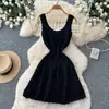 Vestido de punto blanco sin mangas con calados estilo francés para mujer, vestido de verano A-line que estiliza la cintura, elegante vestido corto A-line de socialité