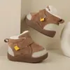Botas de nieve para bebé de invierno 1-2-3-4 años bebé suela suave zapatos para niños pequeños acolchados con terciopelo antideslizantes zapatos grandes de algodón venta al por mayor
