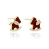 Brincos de Pônei Vermelho para Mulheres no Ano do Signo Delas, Design de Nicho de Luxo Leve, De Alta Qualidade e Requintados, Brincos e Acessórios de Orelha Festivos de Ano Novo