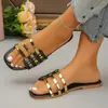 Sandalias planas de mujer tipo slip-on extragrandes, nuevo estilo verano 2026, chanclas de playa con remaches retro