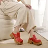 Mules Femininas Vintage de Couro Genuíno, Bico Fechado, Sola Grossa, Novo Estilo Retro Primavera/Verão 2026, Sandálias Confortáveis para Uso Externo com Solado Macio