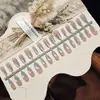 ColeçãoConjunto de 30 Peças de Unhas Usáveis com Pedras de Vidro e Efeito Olho de Gato, Toque de Luxo, Efeito Iluminador, Arte de Unhas Simples, Unhas Pré-Fabricadas