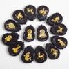 Colgante chapado en oro de Buda Guanyin de los 12 signos del zodíaco con incrustaciones de jade, tinta de obsidiana dorada y incrustaciones de oro, con incrustaciones de jade, directo de fábrica