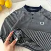 Camiseta para niño, tallas para preescolar y bebé, nueva de 2026, top de manga larga a rayas para primavera y otoño, camiseta interior tipo polo de algodón puro para niños