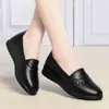 Piel Suave Transpirables Planos Cómodos Suela Suave Zapatos de Madre Bordado de Flores Zapatos de Corte Bajo Tacón de Cuña Trabajo Viaje Diario Zapatos de Trabajo Mujer
