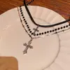 Collar Vintage de Múltiples Capas con Cruz y Perlas para Mujer, Cadena de Clavícula en Capas Estilo Punk Oscuro, Accesorios Y2K para Chicas Mileniales
