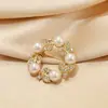 Broche com Acabamento de Luxo, Estilo Nicho e Simples, Alfinete de Roupa, Acessório de Pérola para Terno, Broche