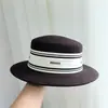 Chapéu Retrô Japonês com Estampa de Letras Moda da Internet Chapéu de Aba Reta para Mulheres Chapéu Elegante de Feltro de Lã de Inverno Chapéu Versátil para Presente