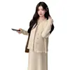 Ropa de maternidad otoño e invierno nuevo estilo conjunto de dos piezas de punto cárdigan chaleco vestido volantes color arroz dos colores cobertura de barriga ajuste ceñido para salir