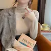 Nova camisa básica feminina de gola alta para outono e inverno, suéter de tricô com toque sofisticado, top de gola alta na cor damasco, tamanho único
