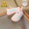Zapatos de Malla para Niños 2026 Nuevos de Primavera Transpirables Fly-Knit Malla Zapatos para Niños Slip-On Zapatos Deportivos de Primavera y Otoño para Niños y Niñas