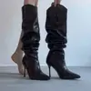 Versión de cuero suave~Nuevas botas de montar de tacón de aguja con corte en V para invierno para mujer 2026, botas largas plisadas de tacón alto para mujeres menudas