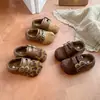 Zapatos Mary Jane Retro de Puntera Dividida Sintética para Niñas, Nuevo Estilo Primavera/Otoño, Zapatos Totalmente Cubiertos de Gamuza Mate Estilo Birkenstock para Bebés Niñas, Zapatos de Cuero