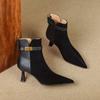 2025 Otoño e Invierno Nuevo Estilo Botines Cortos de Piel de Oveja Retro Francés Tacones Altos de Aguja Moda Punta Afilada Combinación de Colores Hebilla de Bloqueo Botas
