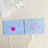 Sobre de Terciopelo Azul Cielo Personalizado Sello de Cera con Sello de Calor Rojo Intenso Monograma con Orejas de Gato Sobre para Invitación de Boda Personalización