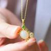 Colgante de jade cuadrado con cadena de clavícula y ocho fideos de huevo de cangrejo natural S925 con selección de color