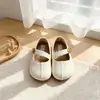 Zapatos Mary Jane estilo retro francés para niñas, con cierre de velcro, zapatos de cuero para niños planos y versátiles de suela blanda, adecuados para primavera y otoño